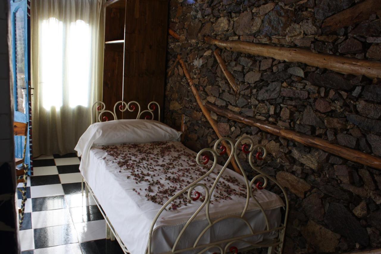 Hotel Leonor Beni Chiker Bagian luar foto