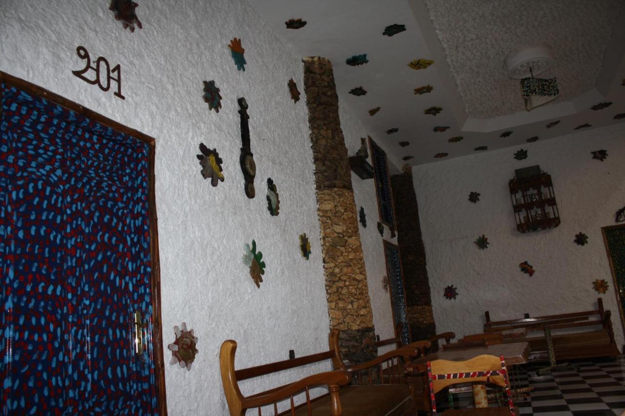 Hotel Leonor Beni Chiker Bagian luar foto