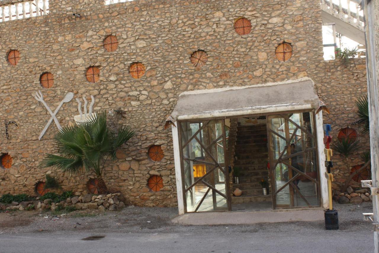 Hotel Leonor Beni Chiker Bagian luar foto