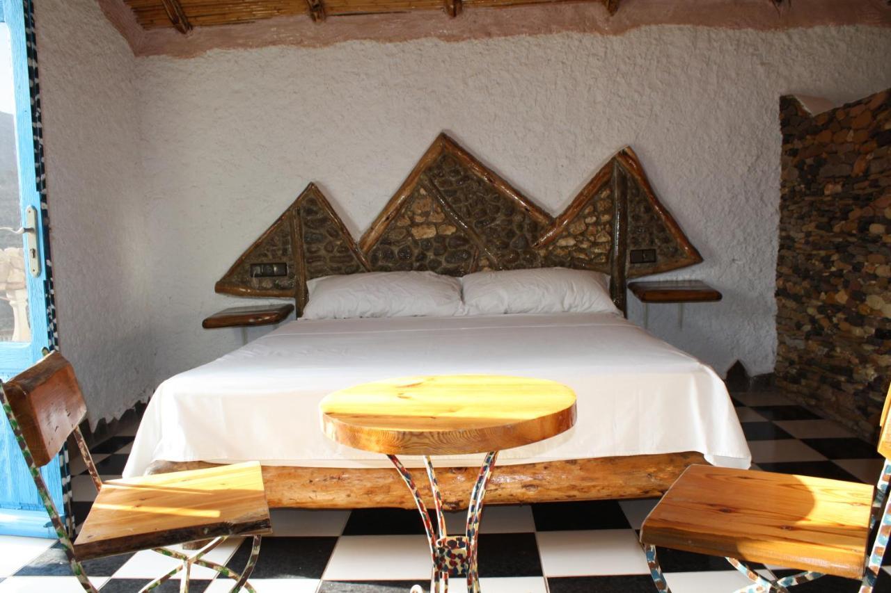 Hotel Leonor Beni Chiker Bagian luar foto
